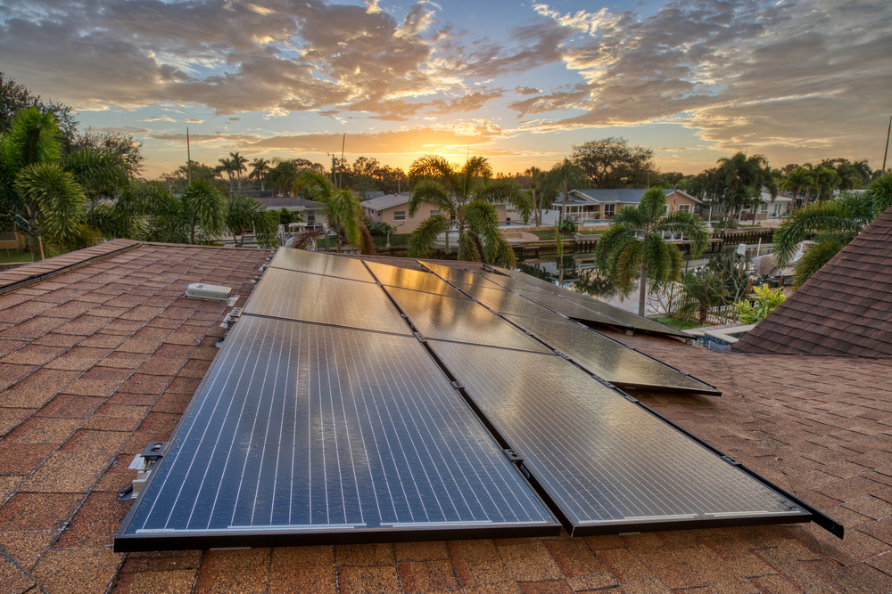 Guide to the Solar Tax Credit for Florida Homeowners blog header image